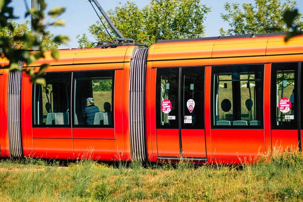 Reims Francia Agosto 2020 Vista Moderno Tranvía Eléctrico Para Pasajeros — Foto de Stock