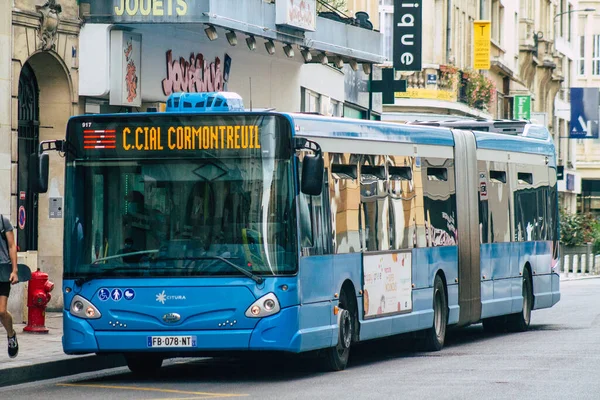 Reims France Серпня 2020 Вид Традиційний Міський Автобус Пасажирів Їдуть — стокове фото