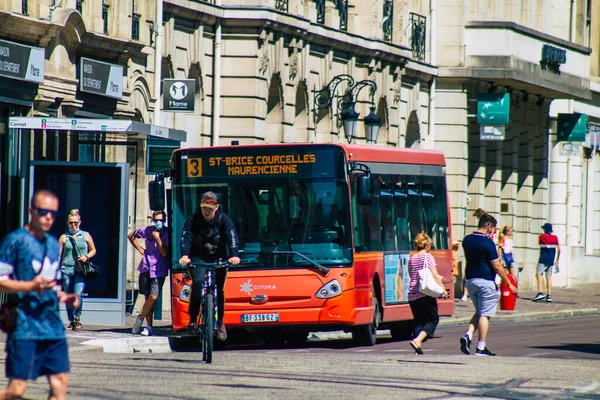 Reims Frankreich August 2020 Ansicht Eines Traditionellen Stadtbusses Für Fahrgäste — Stockfoto