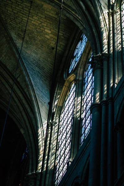 Reims Francia Agosto 2020 Vista Vidrieras Dentro Catedral Notre Dame —  Fotos de Stock