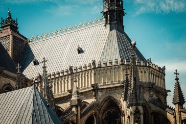 Reims France 20 Ağustos 2020 Roma Katolik Notre Dame de Reims Katedrali dış cephe görüntüsü, Fransa 'nın Grand Est bölgesinde bir şehir ve Avrupa' nın en eskilerindendir.