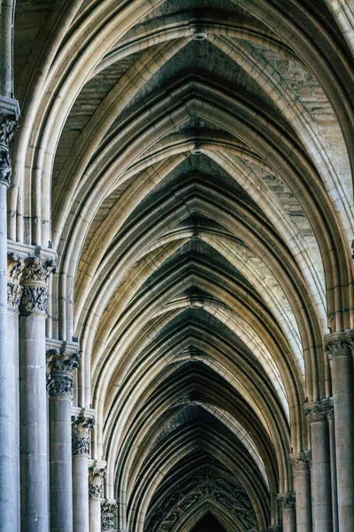 法国里姆斯2020年8月20日里姆斯圣母座堂内景 这是法国大东部地区的一座城市 也是欧洲历史最悠久的城市之一 — 图库照片