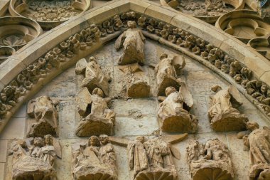 Reims France 04 Eylül 2020 Roma Katolik Notre Dame de Reims Katedrali 'nin dış görünüşü, Fransa' nın Grand Est bölgesinde tarihi bir eser ve Avrupa 'nın en eskilerindendir.