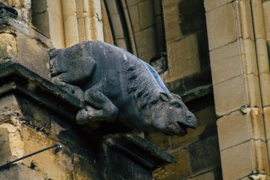 Reims France 04 Eylül 2020 Roma Katolik Notre Dame de Reims Katedrali 'nin dış görünüşü, Fransa' nın Grand Est bölgesinde tarihi bir eser ve Avrupa 'nın en eskilerindendir.