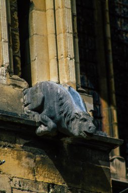 Reims France 04 Eylül 2020 Roma Katolik Notre Dame de Reims Katedrali 'nin dış görünüşü, Fransa' nın Grand Est bölgesinde tarihi bir eser ve Avrupa 'nın en eskilerindendir.