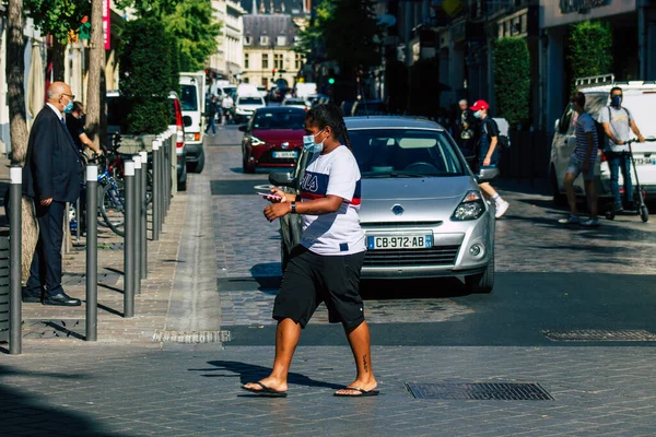 Reims France September 2020 View Unidentified Pedestrians Face Mask Protect — Stock Photo, Image