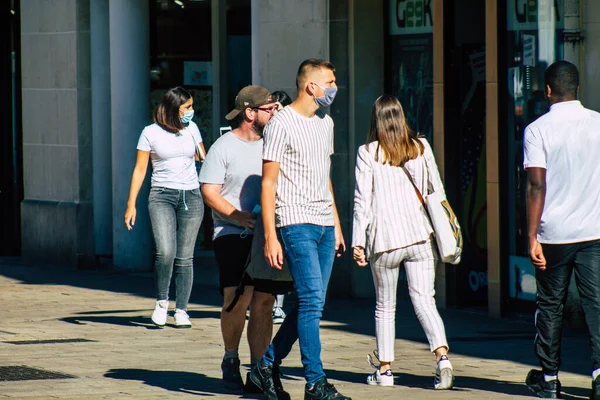 Реймс Франция Сентября 2020 Вид Неопознанных Пешеходов Маске Защиты Коронавируса — стоковое фото