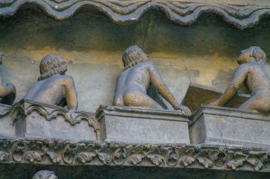 Reims France 12 Eylül 2020 Roma Katolik Notre Dame de Reims Katedrali 'nin dış görünüşü, Fransa' nın Grand Est bölgesinde tarihi bir eser ve Avrupa 'nın en eskilerindendir.