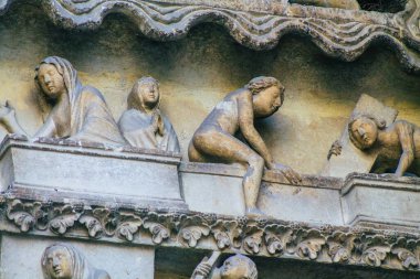 Reims France 12 Eylül 2020 Roma Katolik Notre Dame de Reims Katedrali 'nin dış görünüşü, Fransa' nın Grand Est bölgesinde tarihi bir eser ve Avrupa 'nın en eskilerindendir.