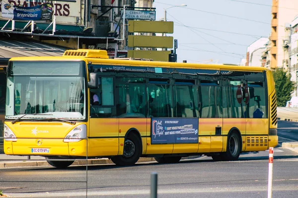 Reims France Września 2020 Widok Tradycyjnego Autobusu Miejskiego Dla Pasażerów — Zdjęcie stockowe