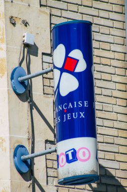 Reims 'de bir dükkan, Fransa' nın Grand Est bölgesinde bir şehir ve Avrupa 'nın en eskilerindendir.