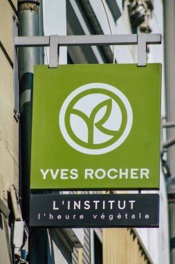 Reims 'de bir dükkan, Fransa' nın Grand Est bölgesinde bir şehir ve Avrupa 'nın en eskilerindendir.