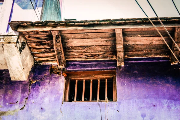 Blick Auf Die Fassade Eines Alten Hauses Aus Nepal — Stockfoto