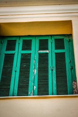 Yunanistan 'da eski bir evin dış görünüşü