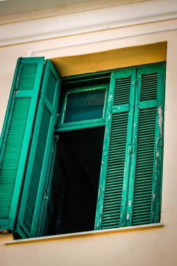 Yunanistan 'da eski bir evin dış görünüşü