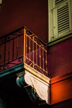 Yunanistan 'da eski bir evin dış görünüşü