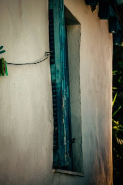 Yunanistan 'da eski bir evin dış görünüşü