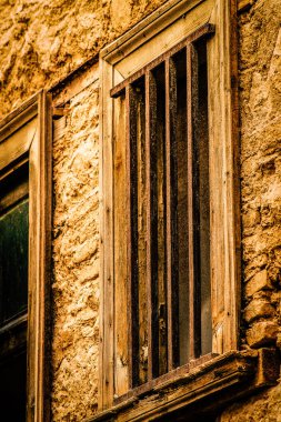 Yunanistan 'da eski bir evin dış görünüşü