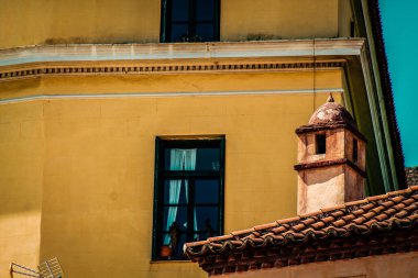 Yunanistan 'da eski bir evin dış görünüşü