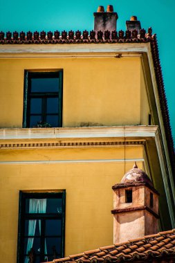 Yunanistan 'da eski bir evin dış görünüşü