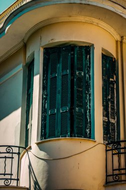 Yunanistan 'da eski bir evin dış görünüşü