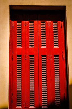 Yunanistan 'da eski bir evin dış görünüşü