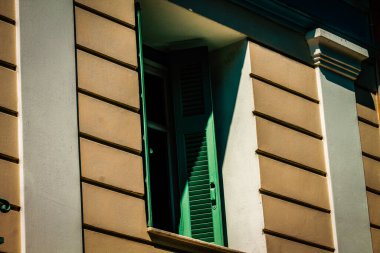 Yunanistan 'da eski bir evin dış görünüşü