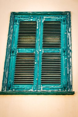 Yunanistan 'da eski bir evin dış görünüşü