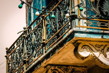 Yunanistan 'da eski bir evin dış görünüşü