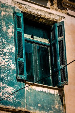 Yunanistan 'da eski bir evin dış görünüşü