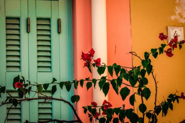 Yunanistan 'da eski bir evin dış görünüşü