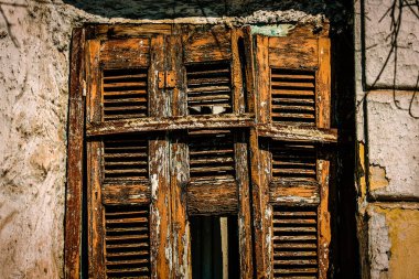 Yunanistan 'da eski bir evin dış görünüşü