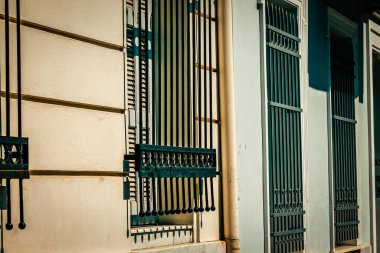 Yunanistan 'da eski bir evin dış görünüşü