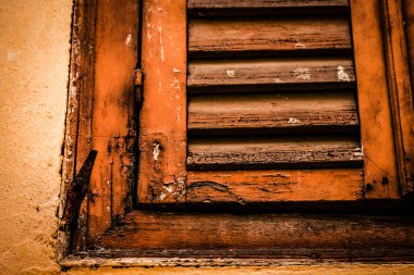 Yunanistan 'da eski bir evin dış görünüşü