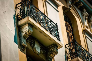 Yunanistan 'da eski bir evin dış görünüşü