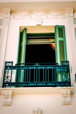 Yunanistan 'da eski bir evin dış görünüşü