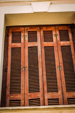 Yunanistan 'da eski bir evin dış görünüşü