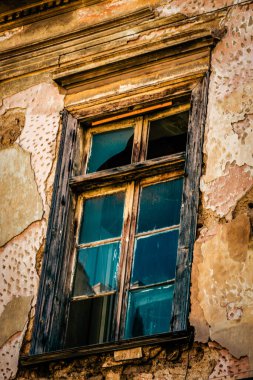 Yunanistan 'da eski bir evin dış görünüşü