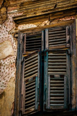 Yunanistan 'da eski bir evin dış görünüşü