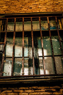 Yunanistan 'da eski bir evin dış görünüşü