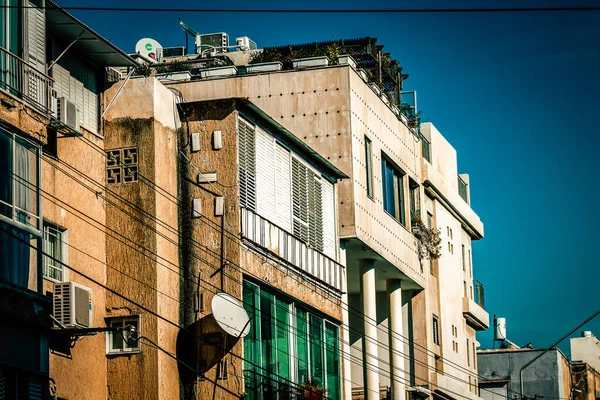 Widok Fasadę Nowoczesnego Budynku Ulicach Tel Awiwu Izraelu — Zdjęcie stockowe