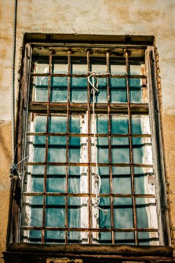 İsrail 'de Tel Aviv sokaklarındaki modern bir binanın dış görünüşü