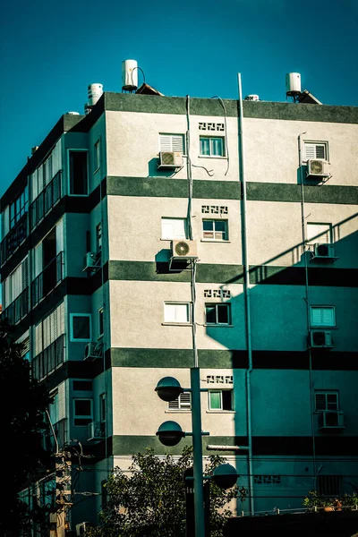 Vista Fachada Edifício Moderno Nas Ruas Tel Aviv Israel — Fotografia de Stock