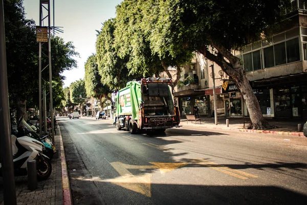 Tel Aviv Israel September 2020 Närbild Sopbil Rullande Tomma Gatorna — Stockfoto