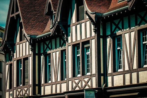 Utsikt Över Fasaden Byggnad Den Historiska Centrum Reims Frankrike — Stockfoto