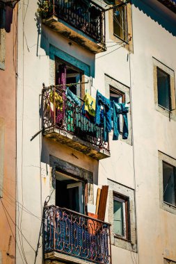 Lizbon şehir merkezindeki bir binanın dış görünüşü Portekiz 'de