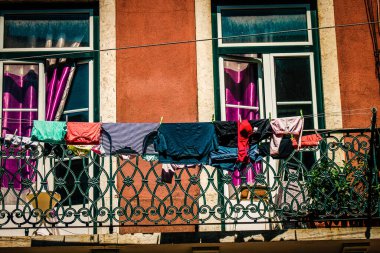 Lizbon şehir merkezindeki bir binanın dış görünüşü Portekiz 'de