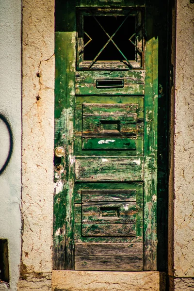 Blick Auf Die Fassade Eines Gebäudes Der Innenstadt Von Lissabon — Stockfoto