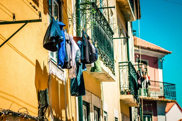 Lizbon şehir merkezindeki bir binanın dış görünüşü Portekiz 'de