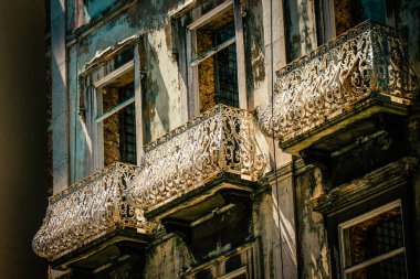 Lizbon şehir merkezindeki bir binanın dış görünüşü Portekiz 'de